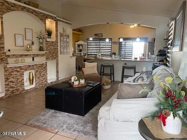 10473 Valle Del Mar Drive, Socorro, TX 79927