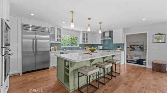 938 E Pomello Drive, Claremont, CA 91711