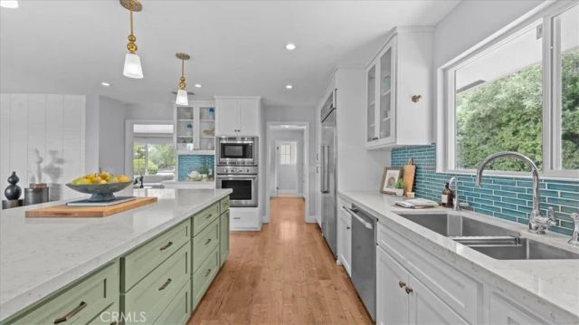 938 E Pomello Drive, Claremont, CA 91711