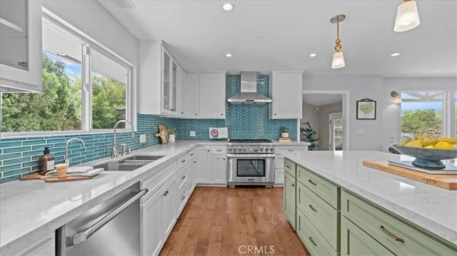938 E Pomello Drive, Claremont, CA 91711