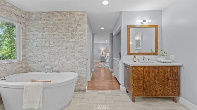 938 E Pomello Drive, Claremont, CA 91711