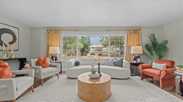 938 E Pomello Drive, Claremont, CA 91711
