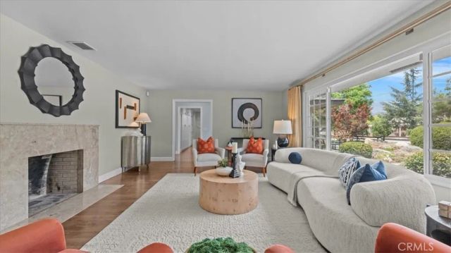 938 E Pomello Drive, Claremont, CA 91711