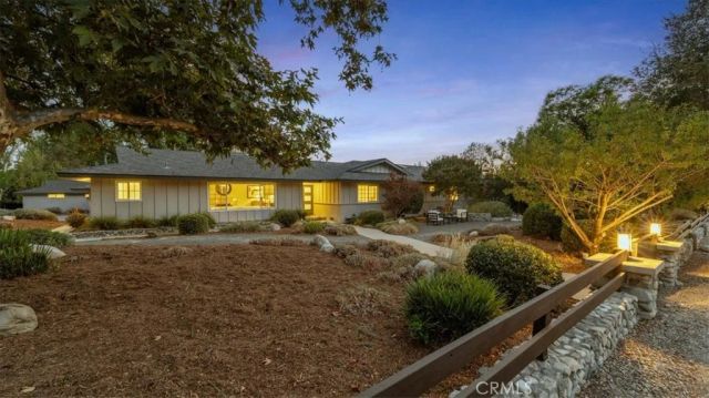 938 E Pomello Drive, Claremont, CA 91711