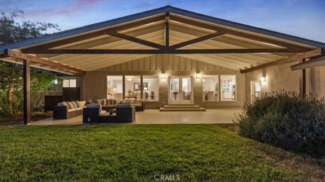 938 E Pomello Drive, Claremont, CA 91711
