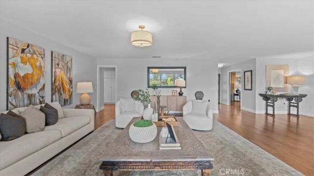 938 E Pomello Drive, Claremont, CA 91711