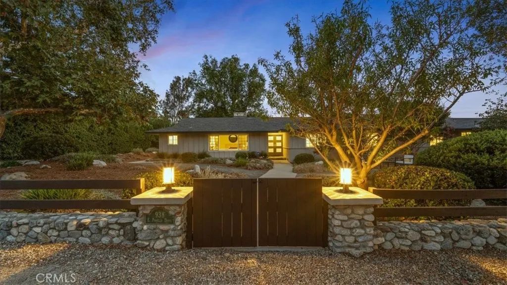 938 E Pomello Drive, Claremont, CA 91711