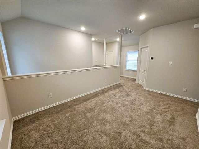 104 Greinert DR, Taylor, TX 76574