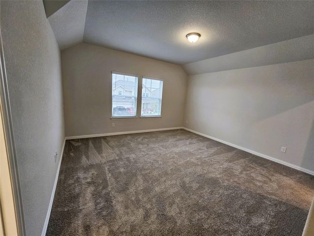 104 Greinert DR, Taylor, TX 76574