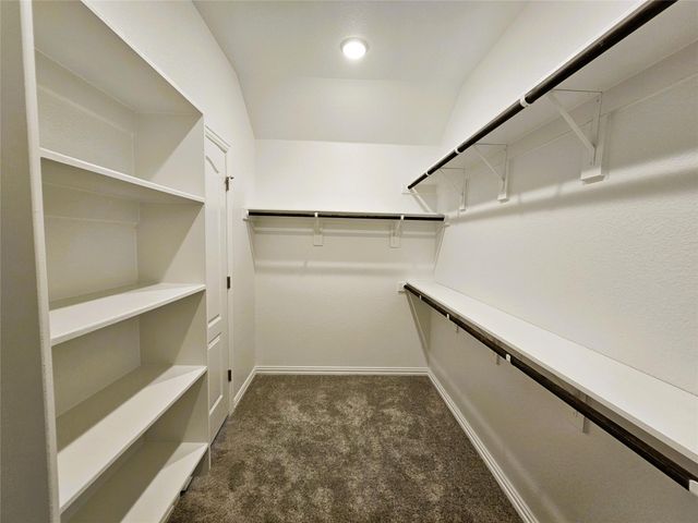 104 Greinert DR, Taylor, TX 76574