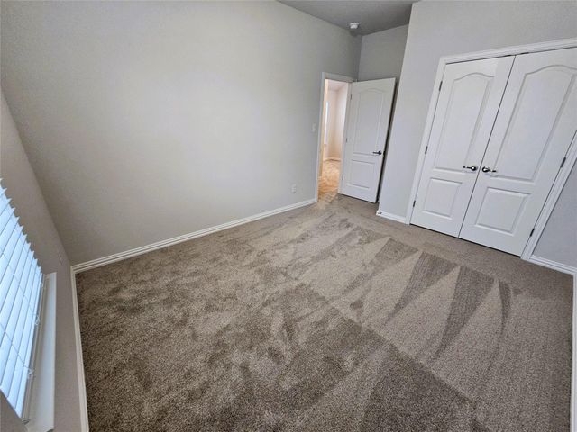 104 Greinert DR, Taylor, TX 76574