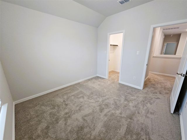 104 Greinert DR, Taylor, TX 76574