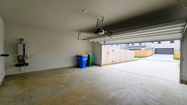 104 Greinert DR, Taylor, TX 76574