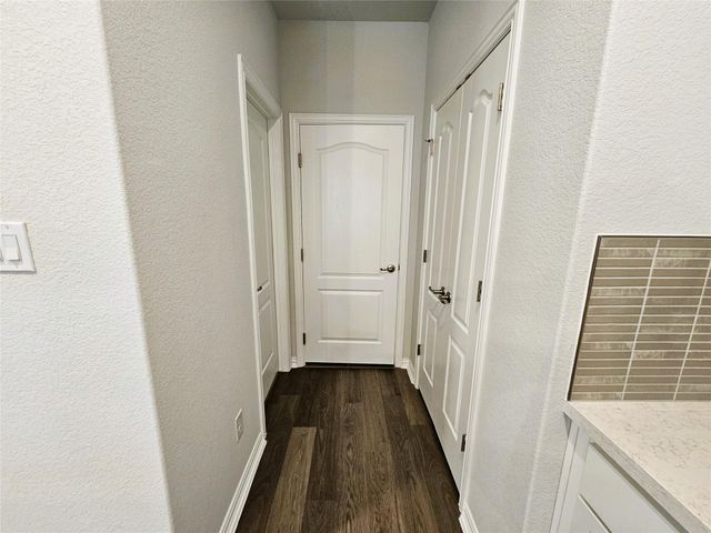 104 Greinert DR, Taylor, TX 76574