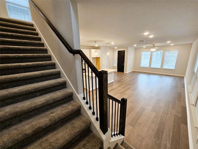 104 Greinert DR, Taylor, TX 76574