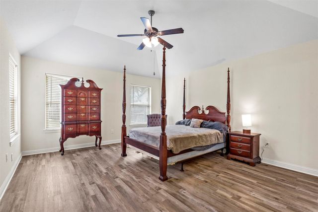 210 Donna Circle, Granbury, TX 76049