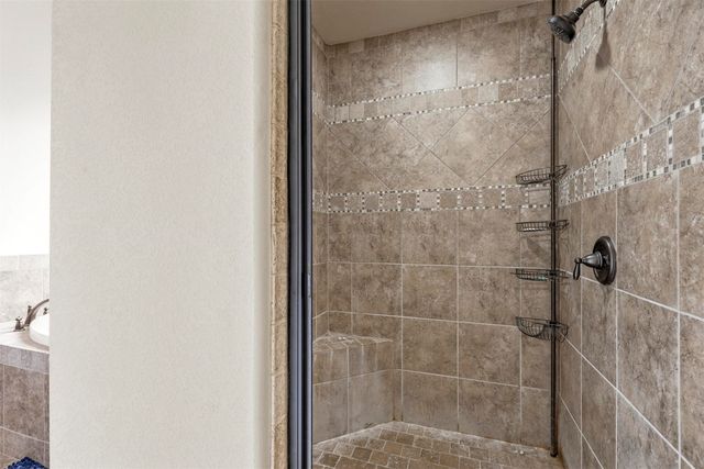 210 Donna Circle, Granbury, TX 76049