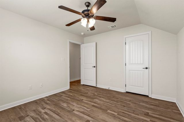 210 Donna Circle, Granbury, TX 76049