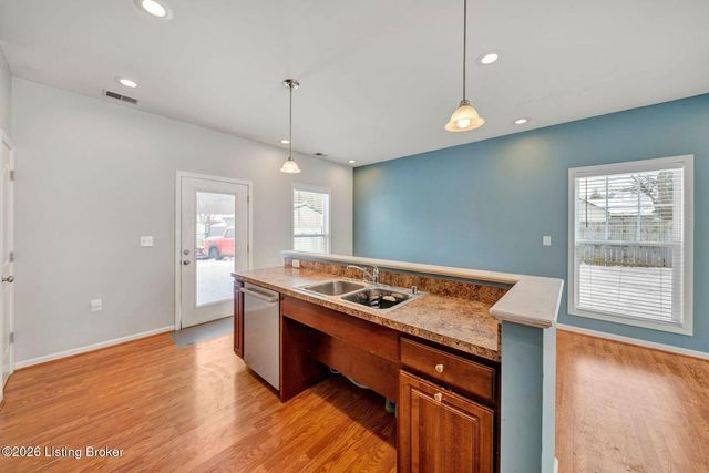 643 N Birchwood Ave, Louisville, KY 40206