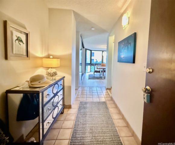 501 Hahaione Street 4L, Honolulu, HI 96825