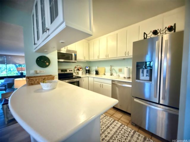 501 Hahaione Street 4L, Honolulu, HI 96825