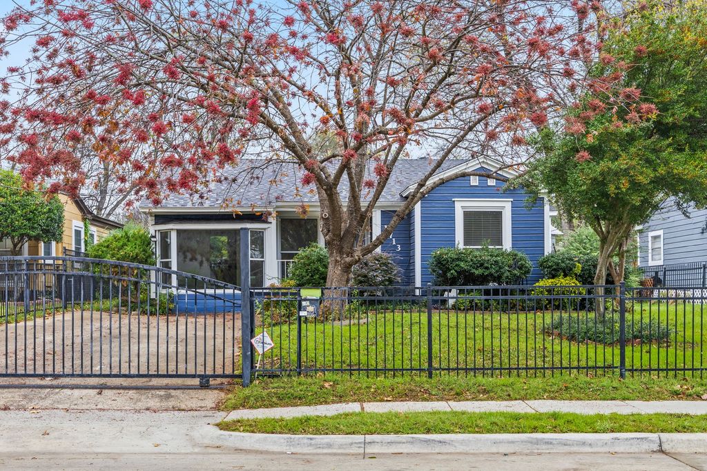 1713 Hemphill Drive, Dallas, TX 75216