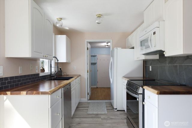 577 Salal St., Oak Harbor, WA 98277