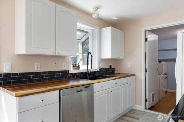 577 Salal St., Oak Harbor, WA 98277