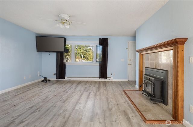 577 Salal St., Oak Harbor, WA 98277