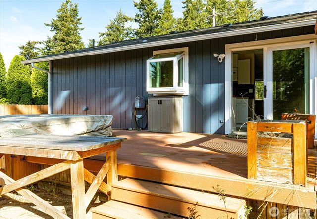 577 Salal St., Oak Harbor, WA 98277
