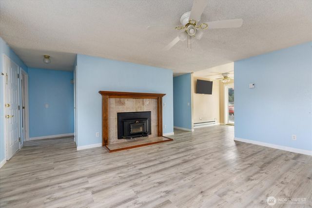 577 Salal St., Oak Harbor, WA 98277