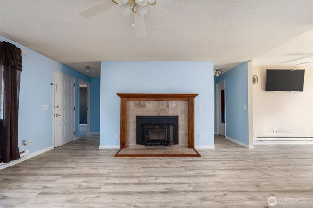 577 Salal St., Oak Harbor, WA 98277