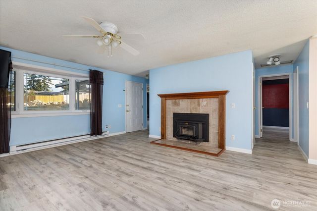 577 Salal St., Oak Harbor, WA 98277