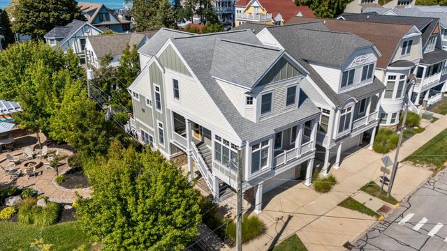 57 N Shore Drive, South Haven, MI 49090