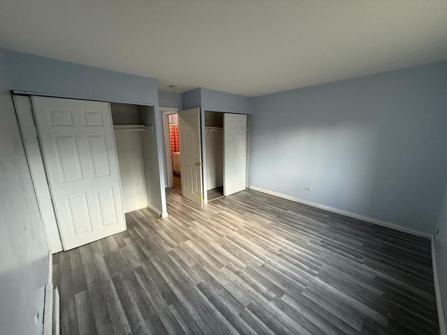 1195 Meadow Lane 114, Hoffman Estates, IL 60169