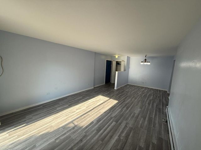 1195 Meadow Lane 114, Hoffman Estates, IL 60169