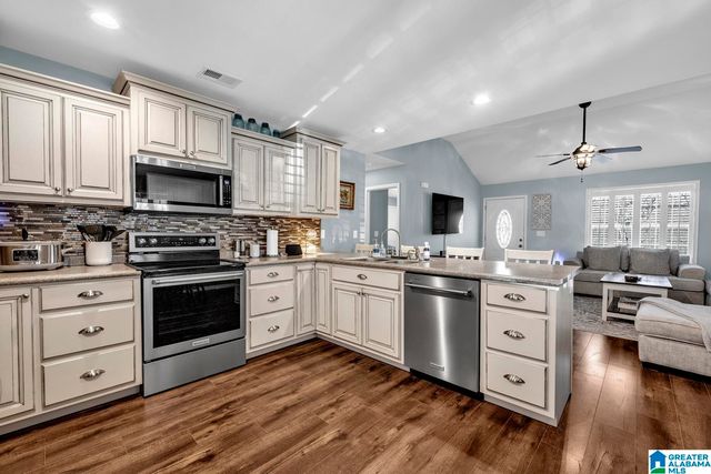 1020 ST JOSEPH DRIVE NW, Cullman, AL 35055