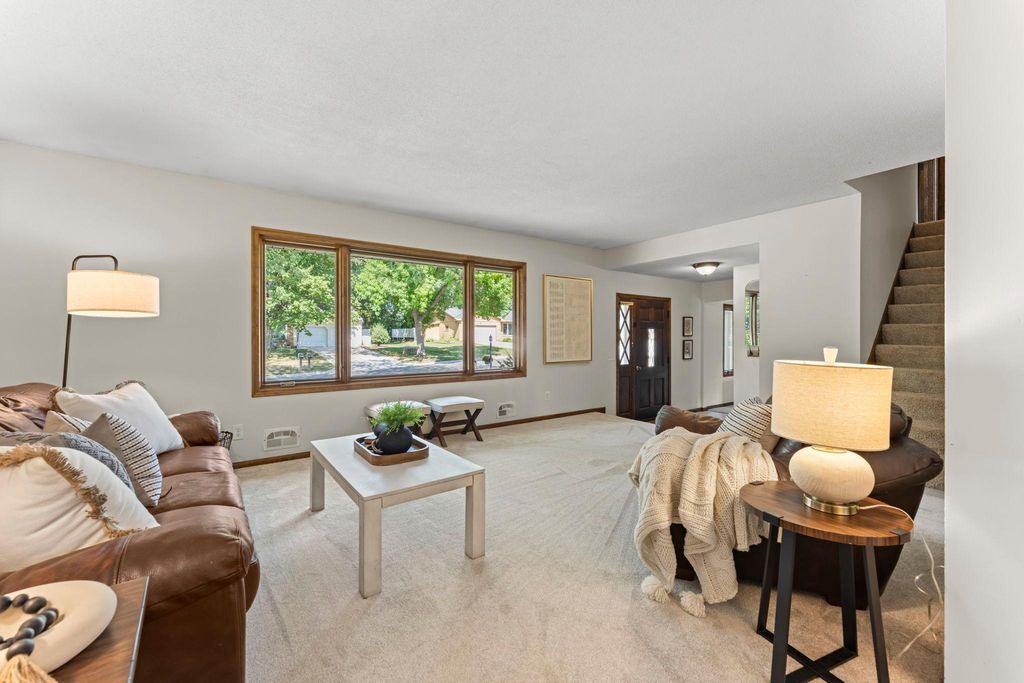 7181 Steepleview Road, Woodbury, MN 55125 — exterior