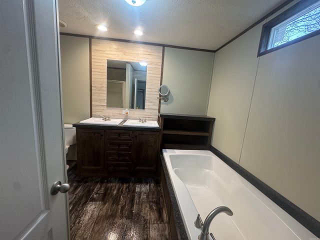 210 E vine Street, Paragould, AR 72450