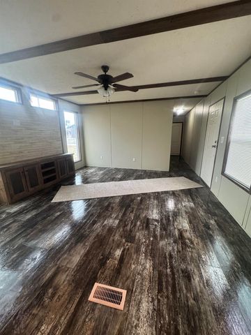 210 E vine Street, Paragould, AR 72450