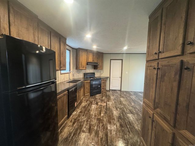 210 E vine Street, Paragould, AR 72450