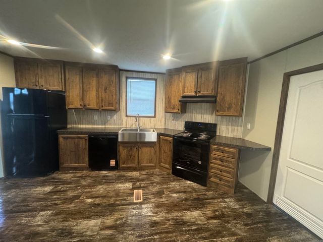 210 E vine Street, Paragould, AR 72450