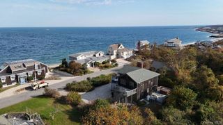 21 Captain Kidds Path, Montauk, NY 11954