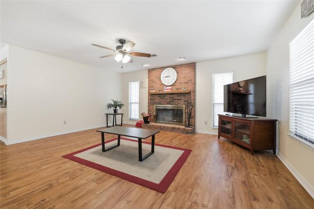 18784 NW 230TH STREET, High Springs, FL 32643