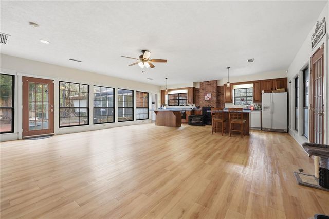 18784 NW 230TH STREET, High Springs, FL 32643