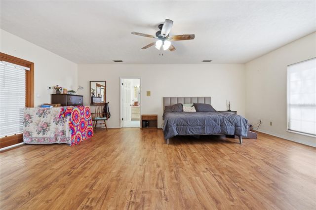 18784 NW 230TH STREET, High Springs, FL 32643