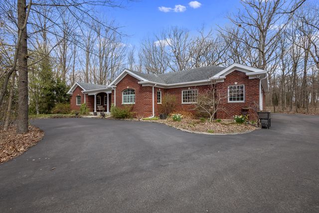 25155 S Stoney Island Avenue, Crete, IL 60417