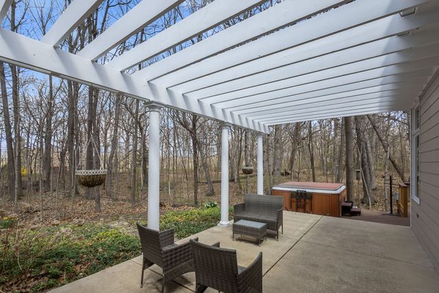 25155 S Stoney Island Avenue, Crete, IL 60417