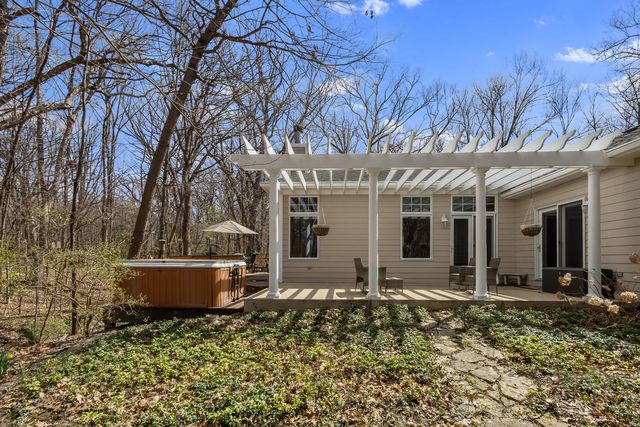 25155 S Stoney Island Avenue, Crete, IL 60417