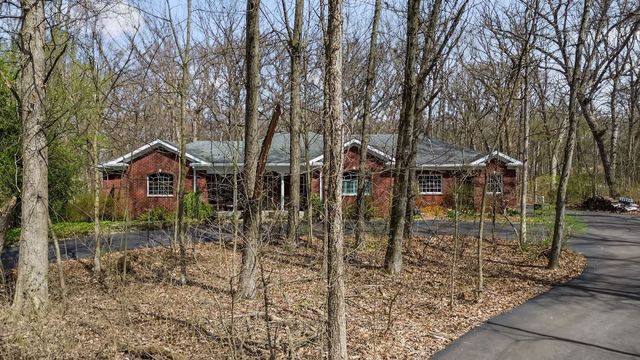 25155 S Stoney Island Avenue, Crete, IL 60417